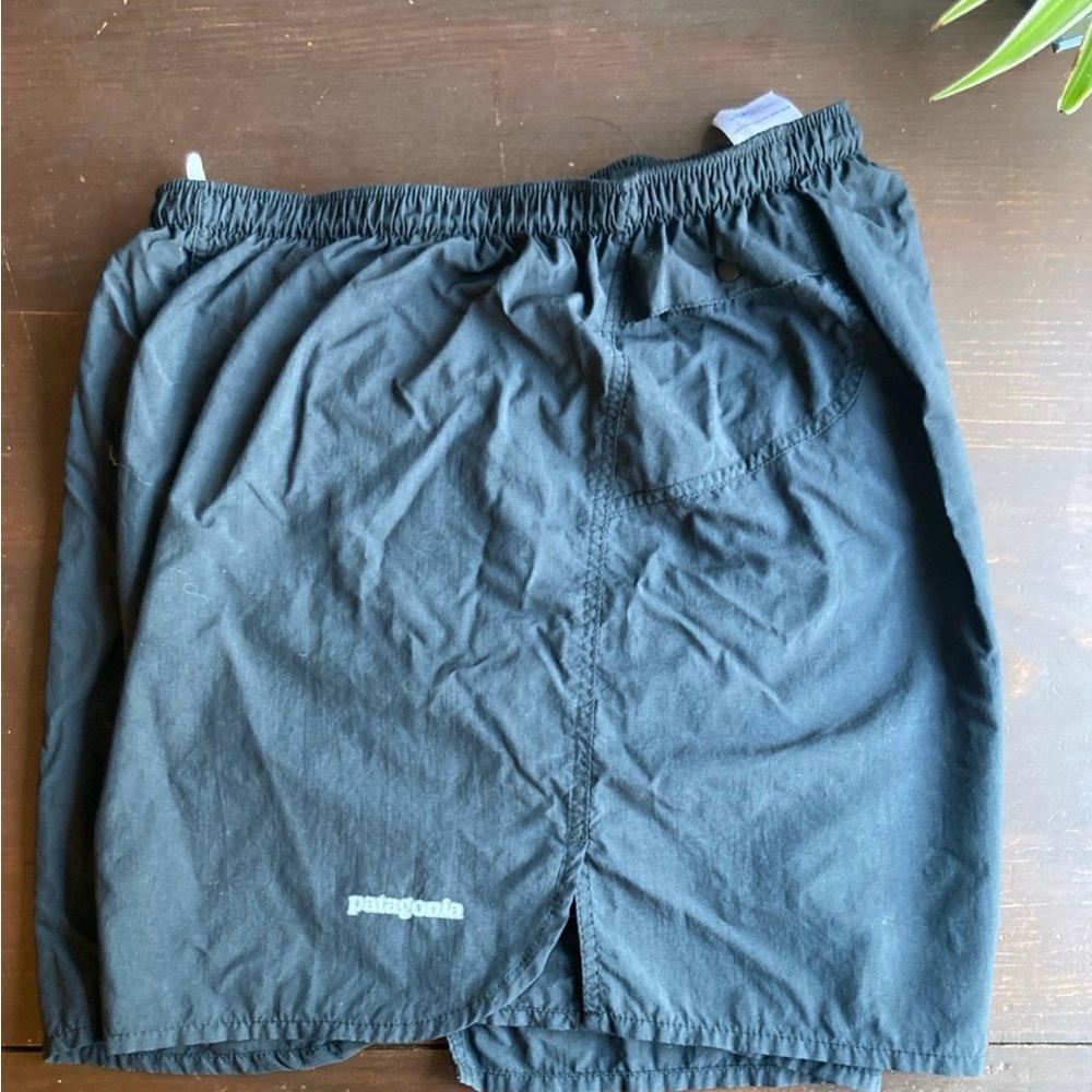 Patagonia black Shorts size M preowned - Picture 9 of 11
